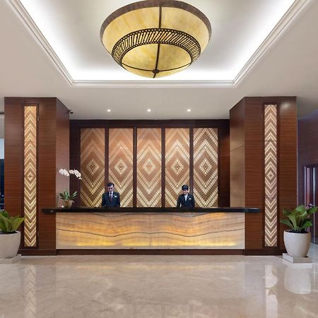 Отель Santika Premiere Bintaro Серпонг Экстерьер фото