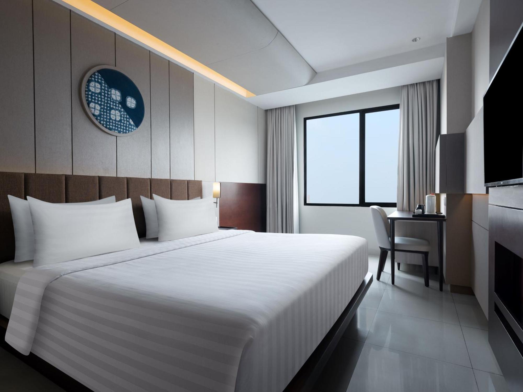 Отель Santika Premiere Bintaro Серпонг Экстерьер фото