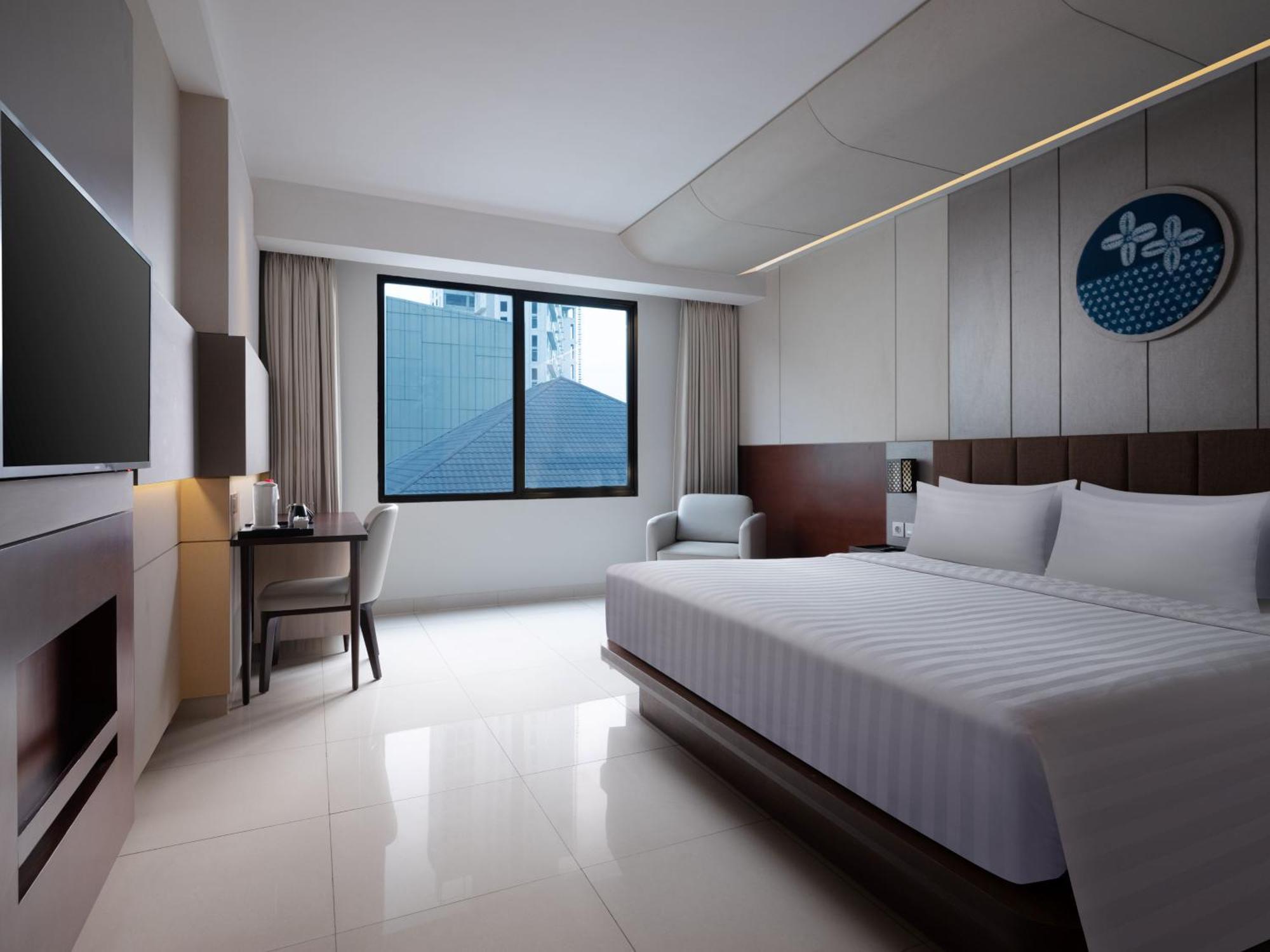 Отель Santika Premiere Bintaro Серпонг Экстерьер фото