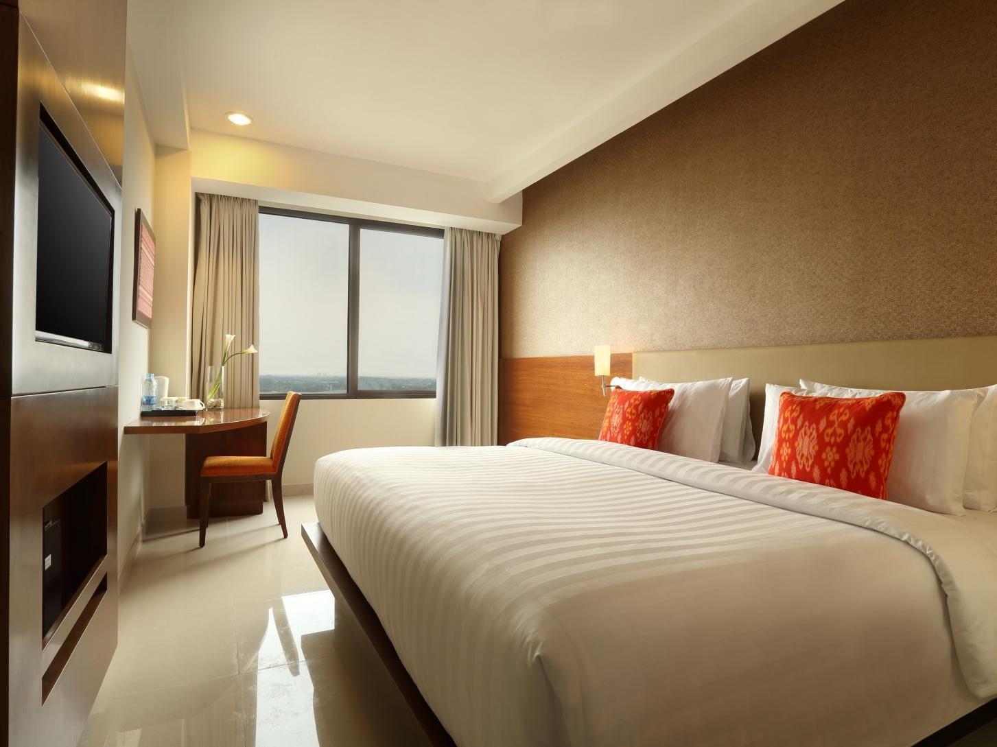 Отель Santika Premiere Bintaro Серпонг Экстерьер фото